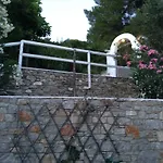 Βίλα Bouboule Βρωμόλιμνος