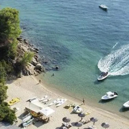ヴィラ Bouboule Vromolimnos